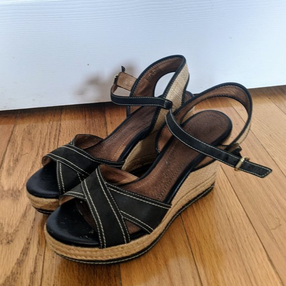 clarks tansy run platform sneaker